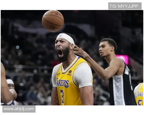 06年湖人对决马刺的经典对抗赛回顾与分析