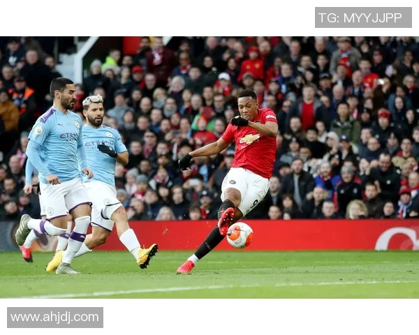 2018年曼城与曼联巅峰对决回顾:激情四溢的曼彻斯特德比战 2018年曼城与曼联巅峰对决回顾:激情四溢的曼彻斯特德比战