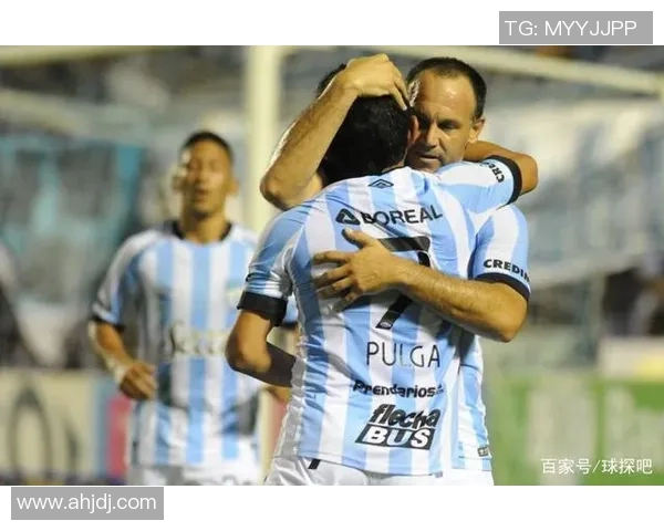 图库曼与阿尔多的激烈对决揭示了足球战术的深度与魅力 图库曼与阿尔多的激烈对决揭示了足球战术的深度与魅力