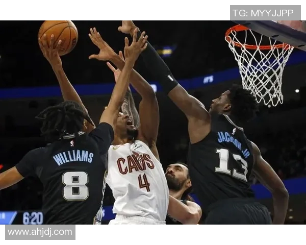 2017年圣诞大战勇士对决骑士精彩录像回顾与分析