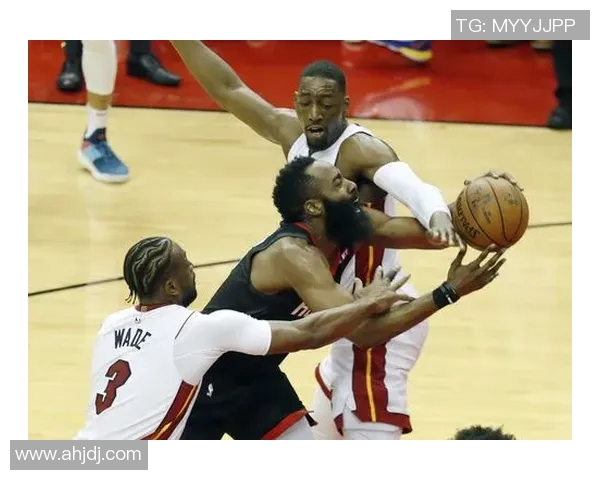 2018年NBA火箭对阵热火的精彩对决回顾与分析 2018年NBA火箭对阵热火的精彩对决回顾与分析