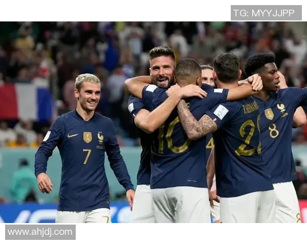 库里科与巴列彻的精彩对决揭示了足球战术的博弈与球员的个人魅力