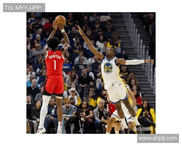 火箭与爵士在2019季后赛第五场的激烈对决回顾与分析