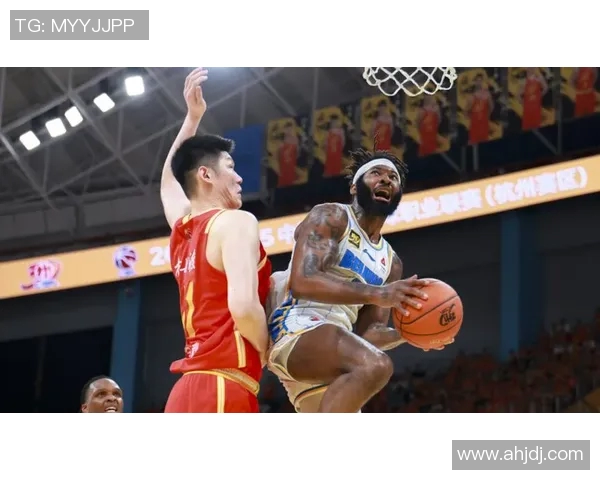 广厦男篮与首钢的精彩对决时间倒流重温经典瞬间