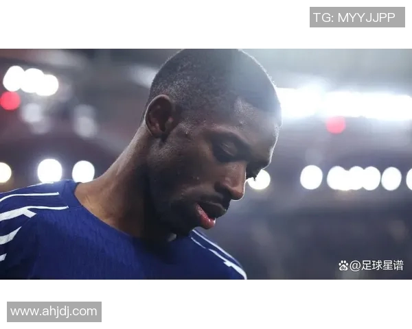 登贝莱在赛场上的闪耀表现与未来发展展望分析